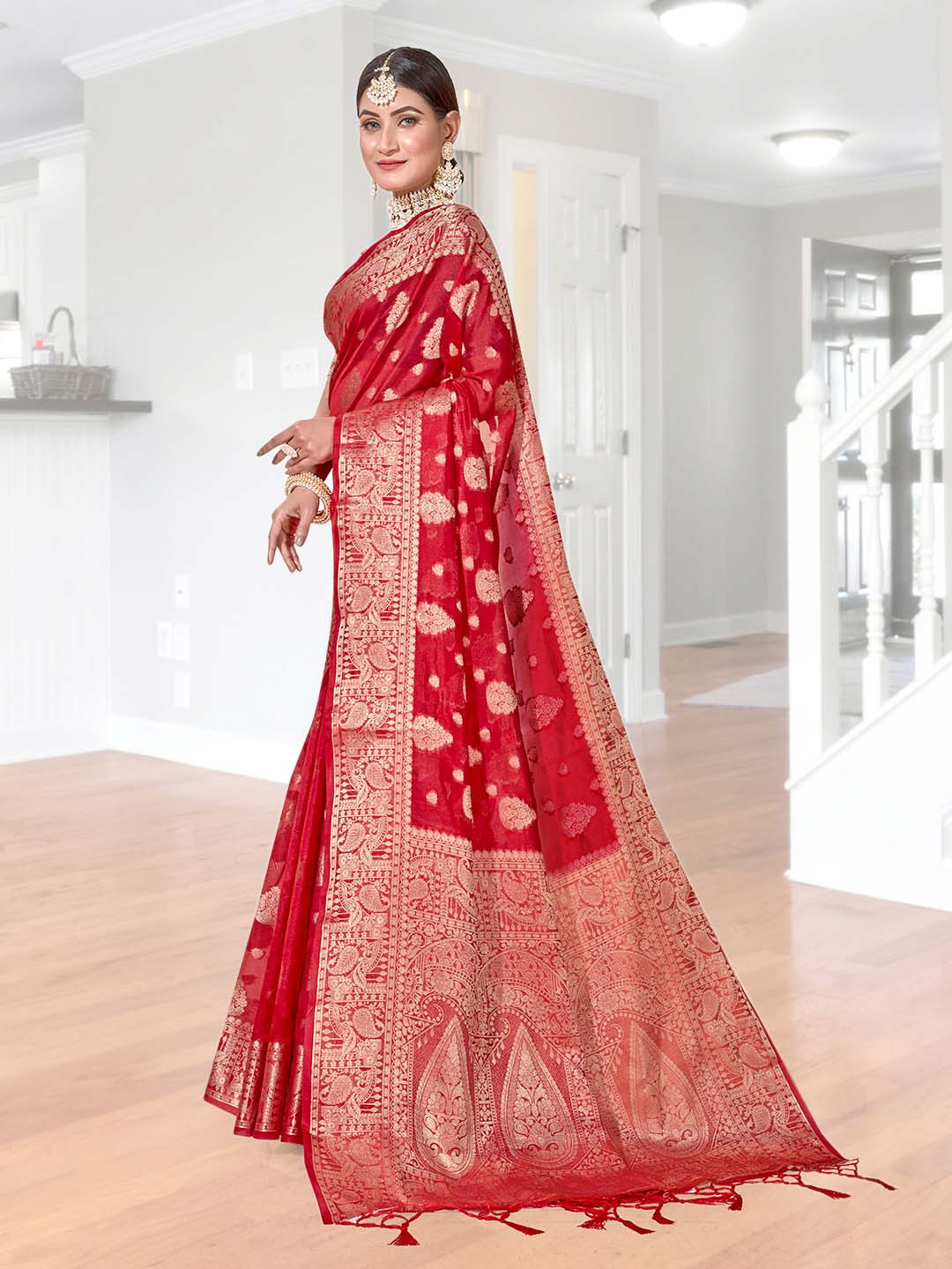 

Anouk Red & Gold-Toned Woven Design Zari Organza Saree