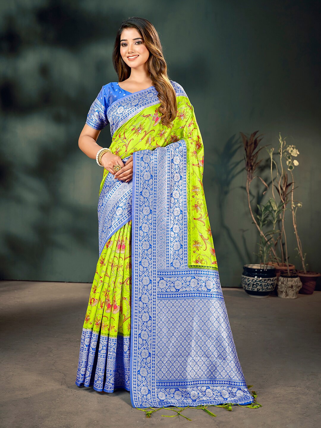 

Mitera Ethnic Motifs Woven Design Zari Banarasi Saree, Yellow