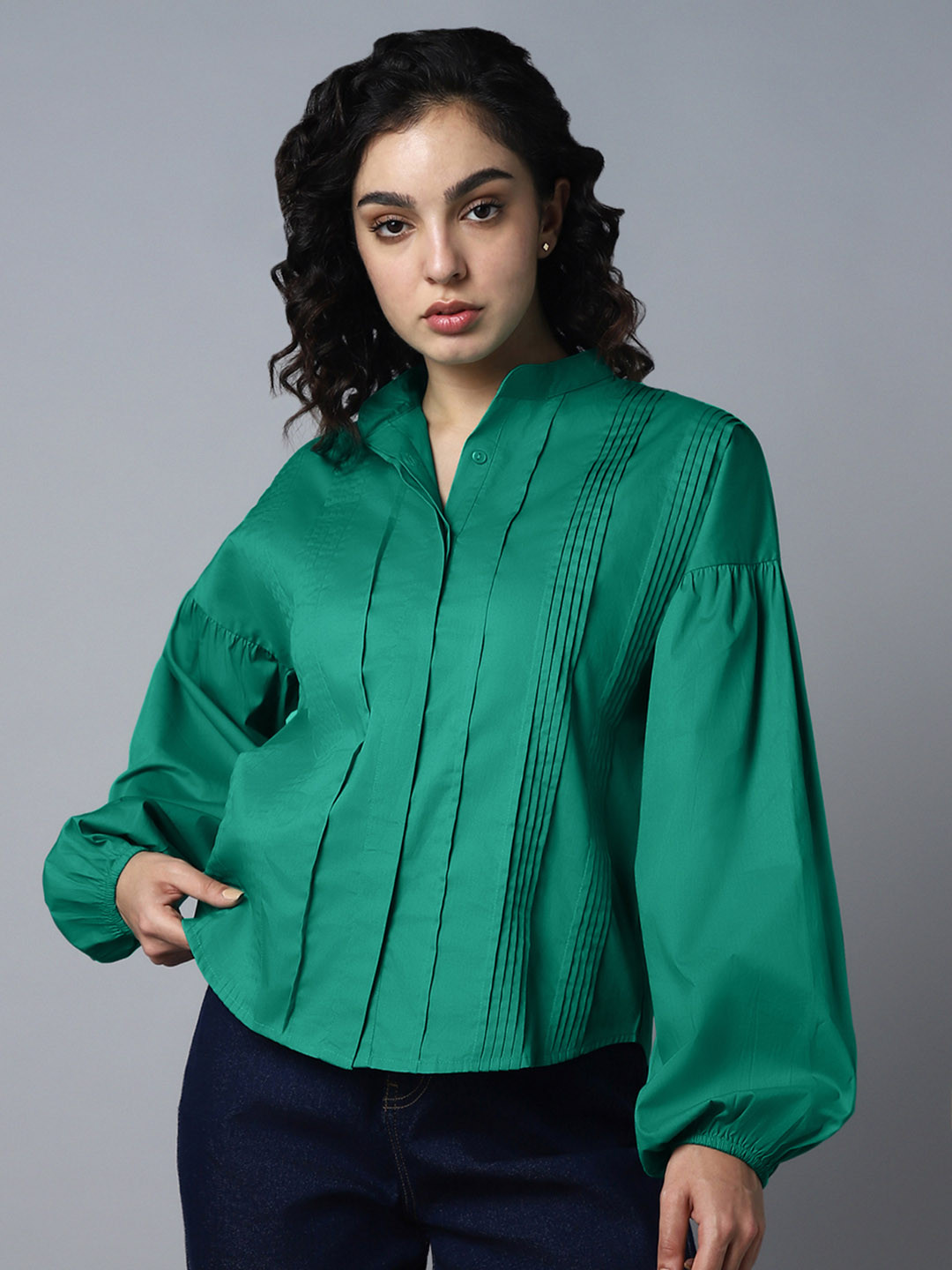 

High Star Spread Collar Puff Sleeves Pleated Shirt, Green