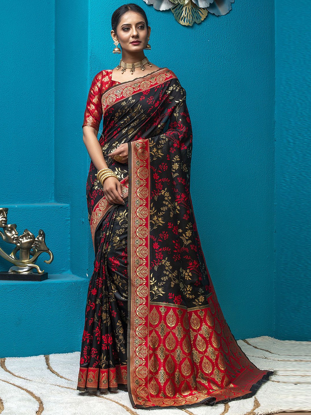 

Mitera Floral Woven Design Zari Banarasi Saree, Black