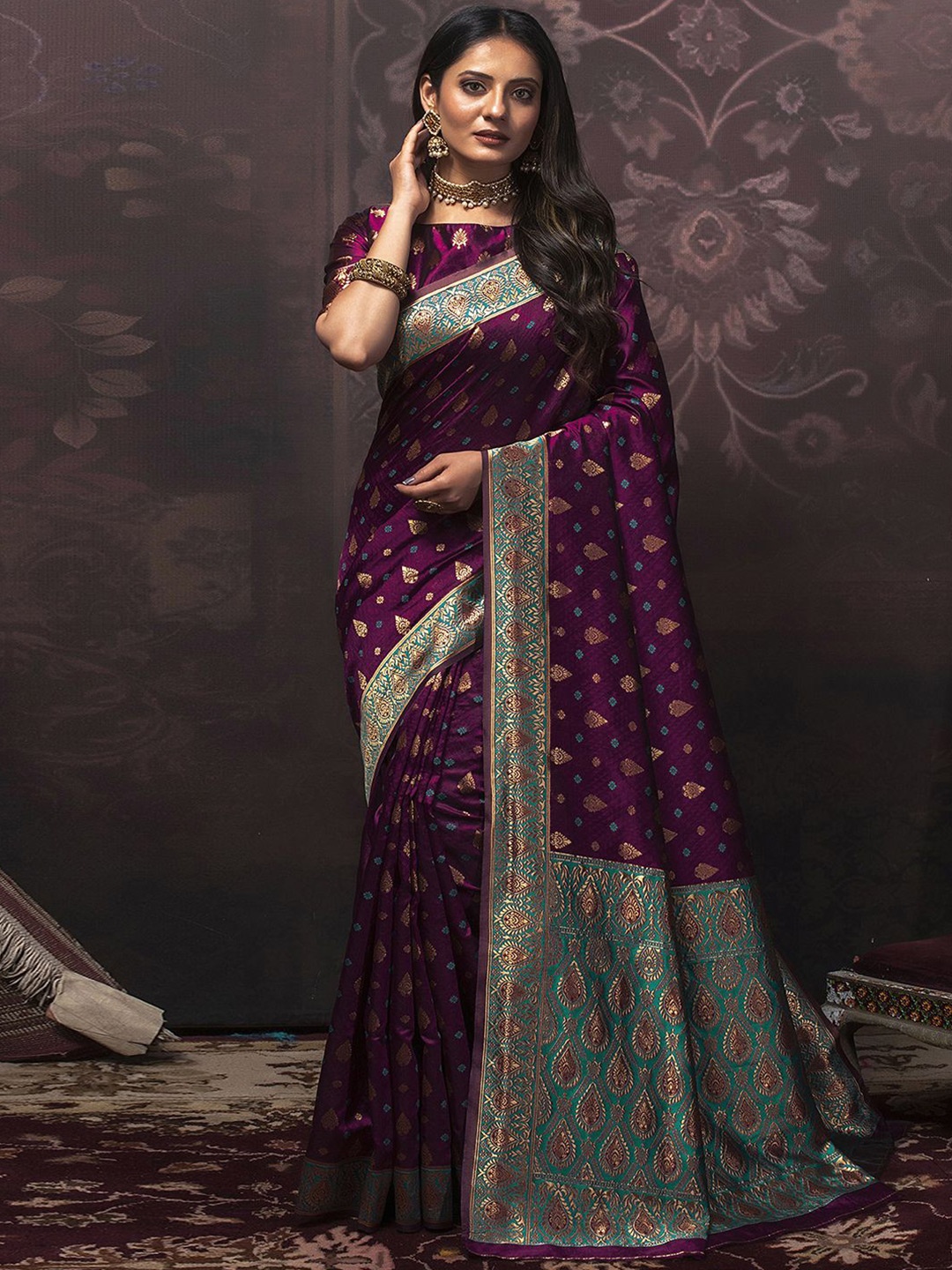 

Mitera Ethnic Motifs Woven Design Zari Banarasi Saree, Magenta