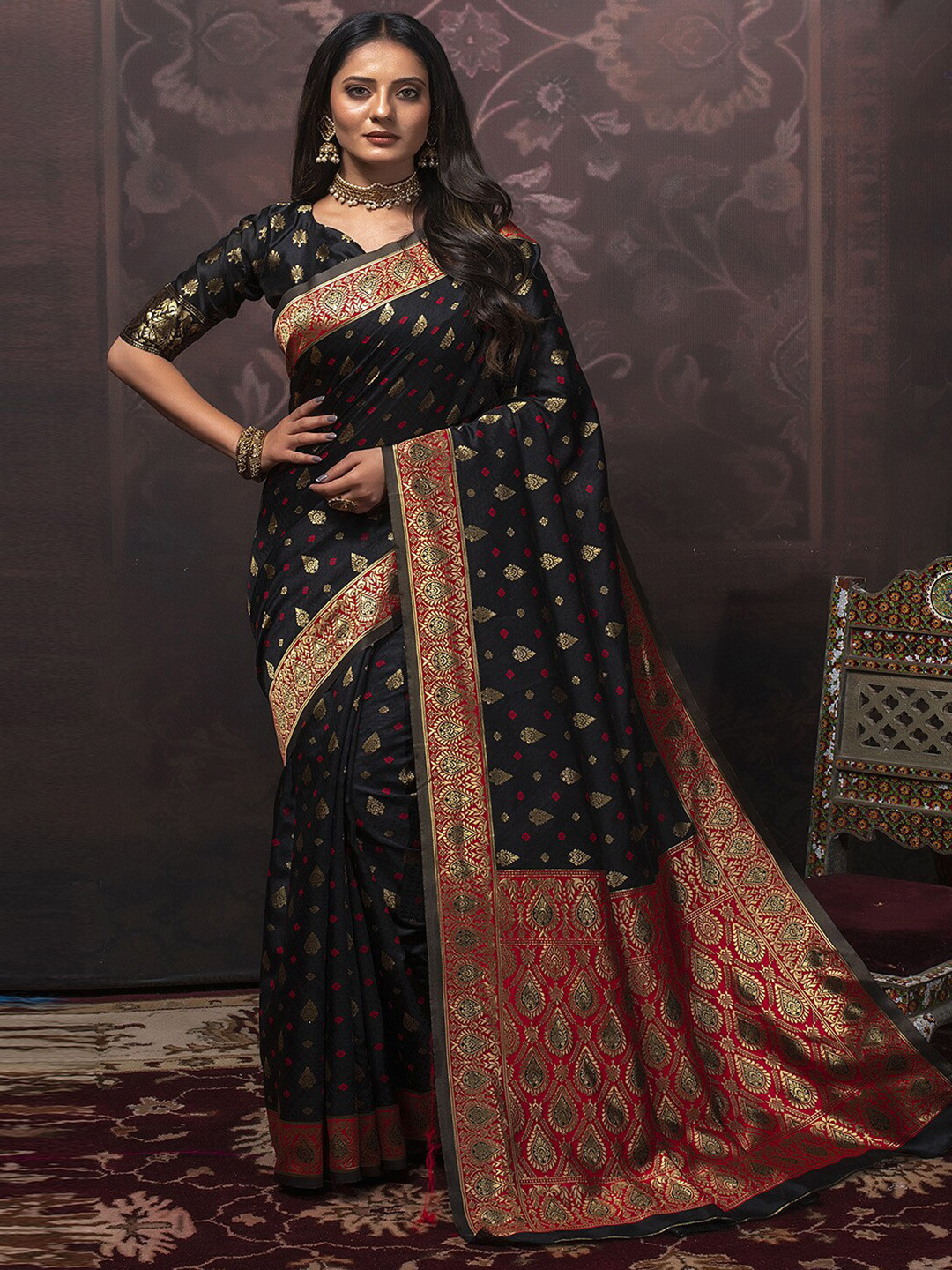 

Mitera Ethnic Motifs Woven Design Zari Banarasi Saree, Black
