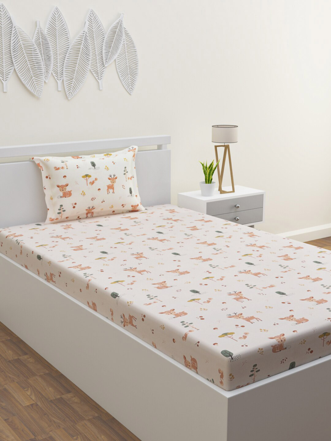 

HOME AFFAIRS Kids Comic Collection Cotton 144 TC Single Bedsheet & 1 Pillow Covers, Cream