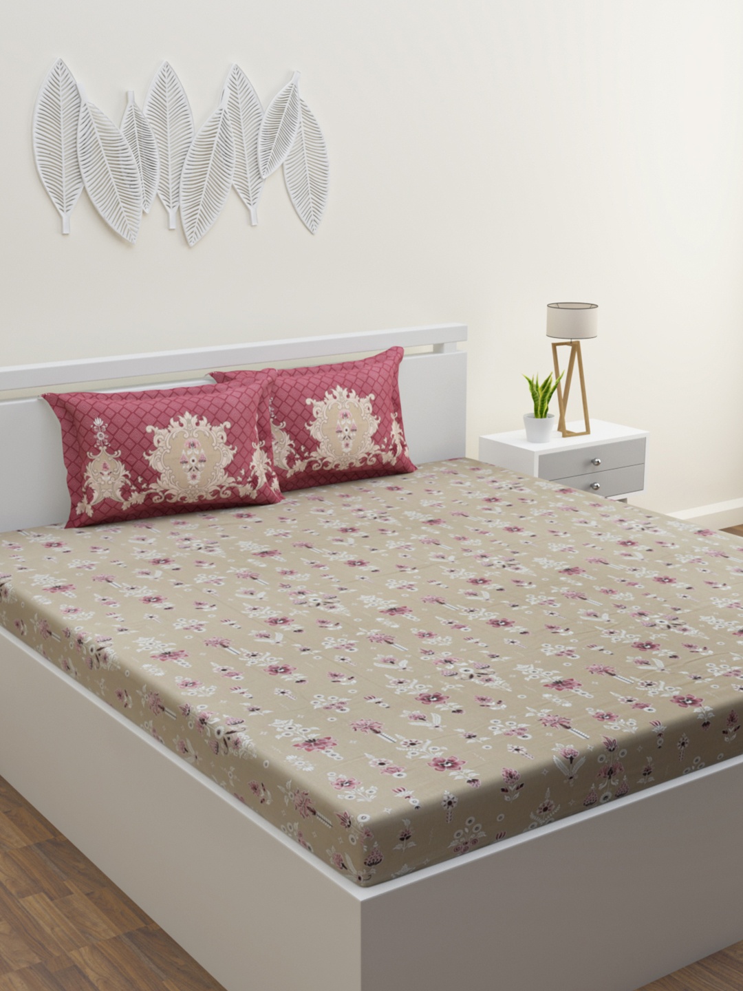 

HOME AFFAIRS Brown & White Floral Cotton 210 TC King Bedsheet With 2 Pillow Covers