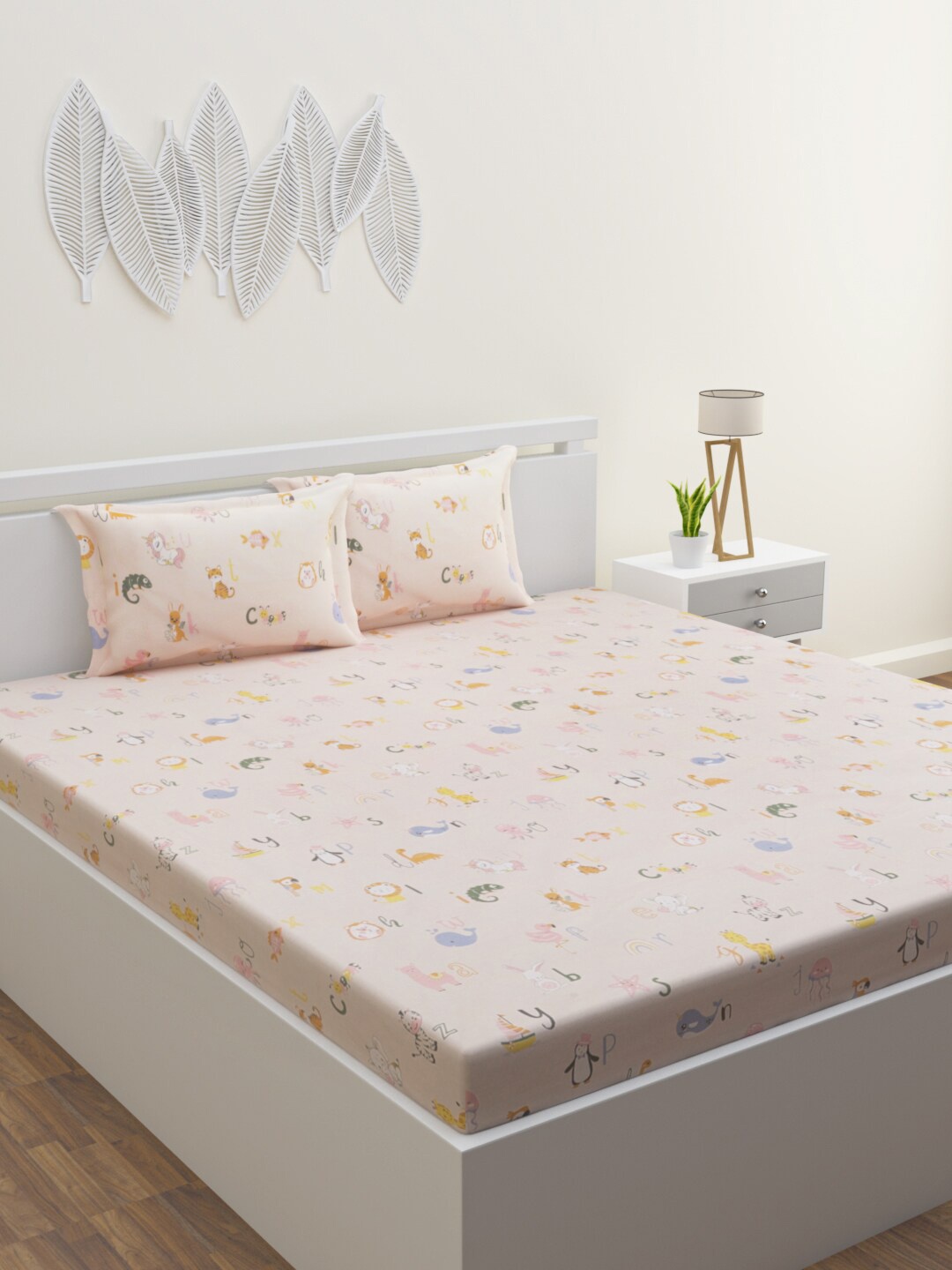 

HOME AFFAIRS Kids Comic Collection Cotton 144 TC Double Bedsheet & 2 Pillow Covers, Peach