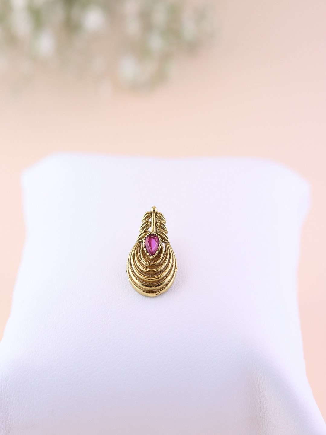 

I Jewels Gold Plated Floral Details Kundan-Studded Clip-On Stud Nosepin