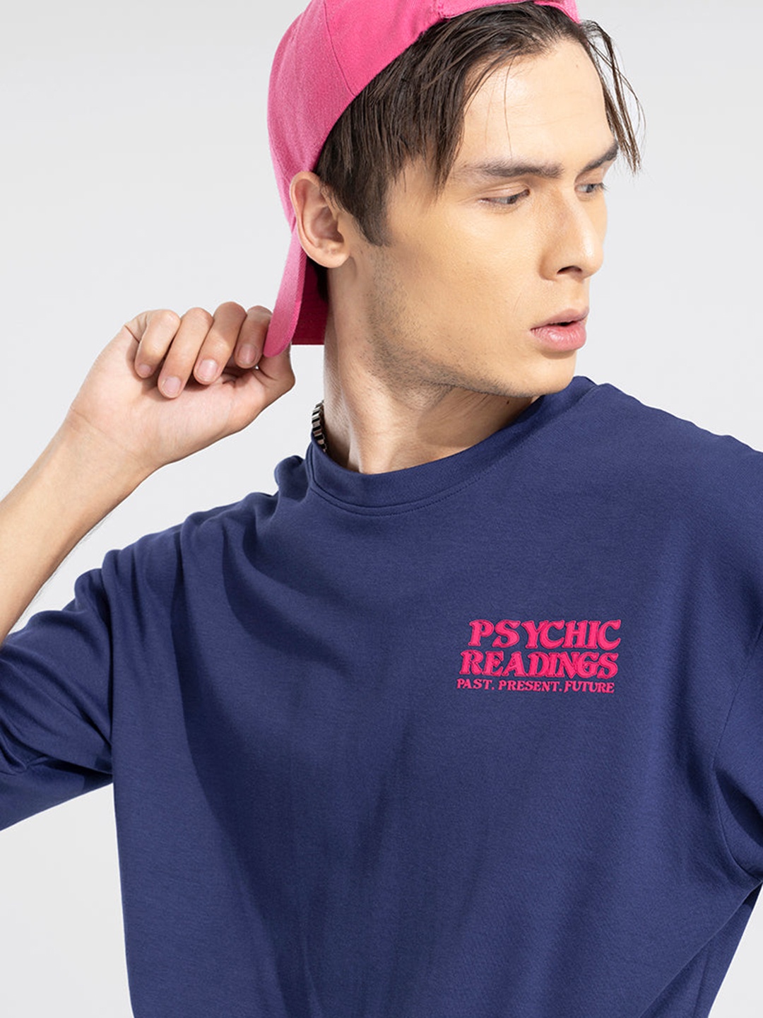 

Snitch Men Typography Printed T-Shirt & Shorts Co-Ords, Navy blue