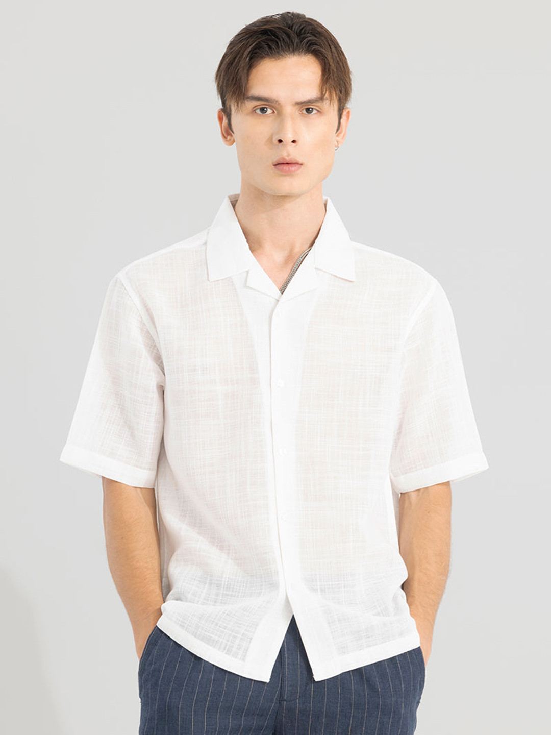 

Snitch Men White Classic Boxy Fit Textured Self Design Casual Shirt