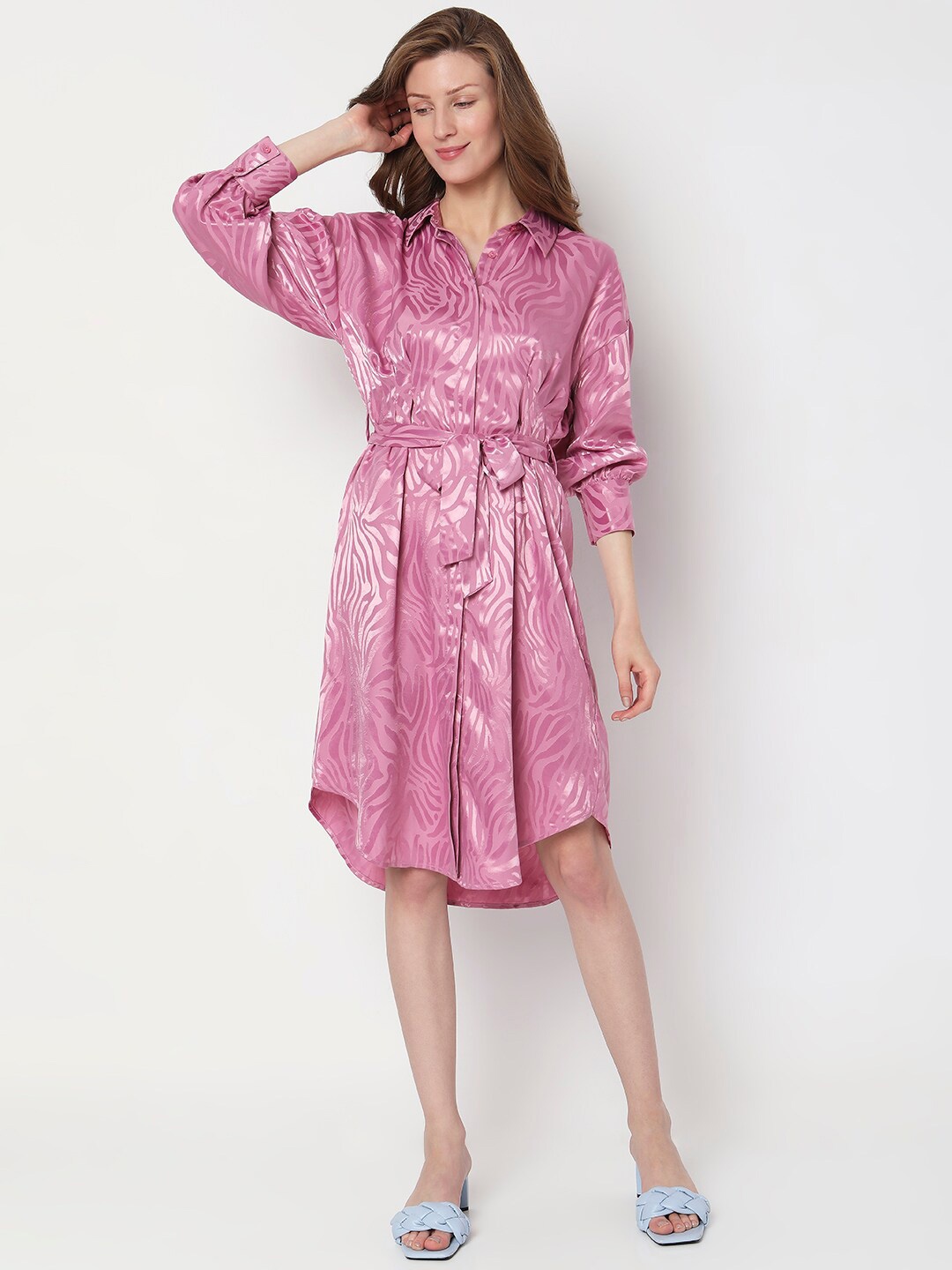 

Vero Moda Printed Cuffed Sleeves Shirt Dress With Belt, Pink