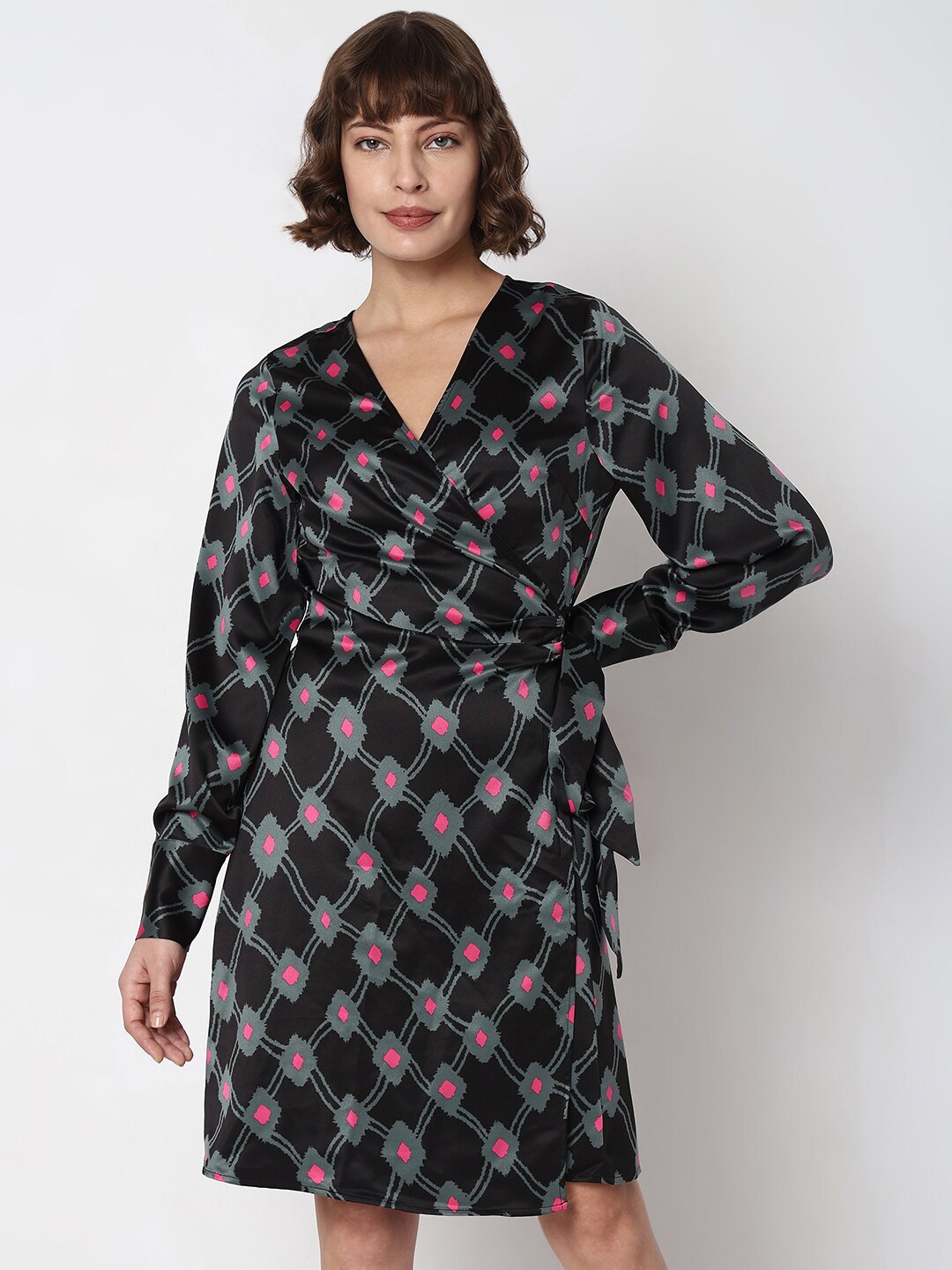 

Vero Moda Printed V-Neck Cuffed Sleeves Wrap Dress, Black