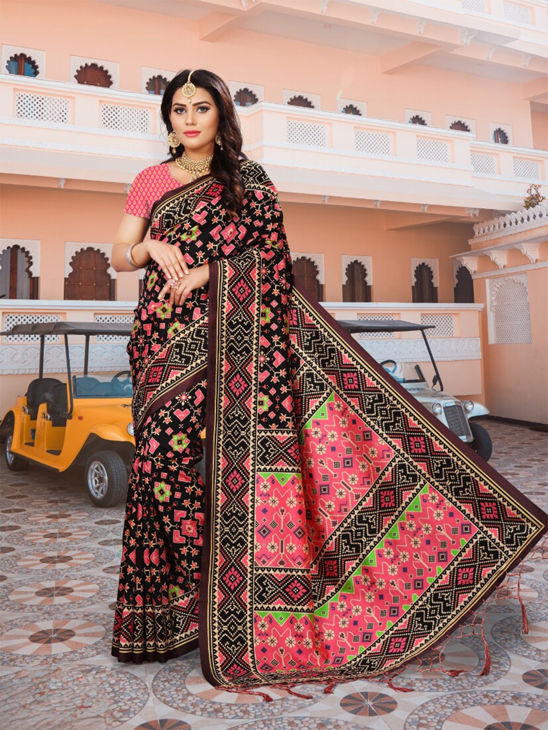 

Kaizen TEXO FAB Geometric Printed Tussar Saree, Black