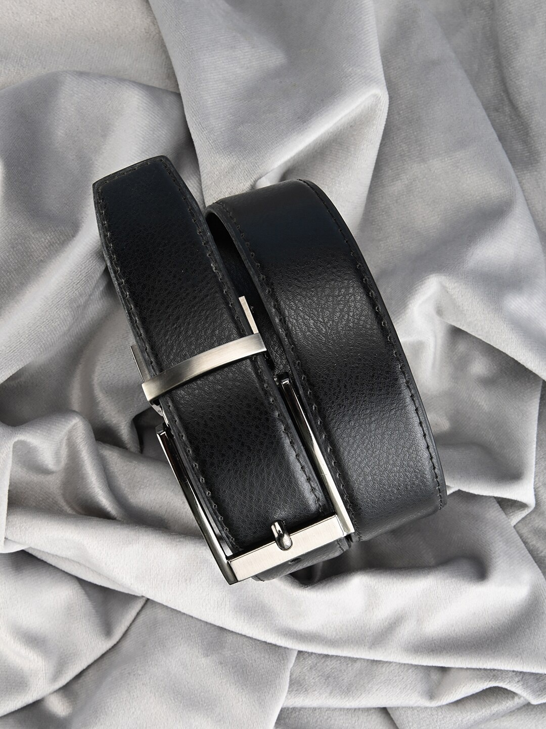 

BuckleUp Men Leather Reversible Belt, Black