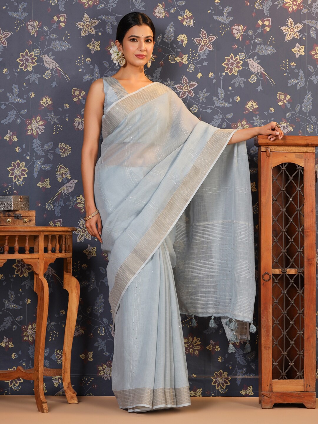 

House of Pataudi Striped Sequinned Saree, Grey