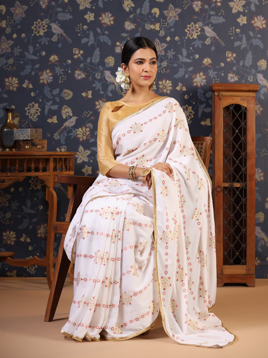 

House of Pataudi Floral Printed Sarees, White