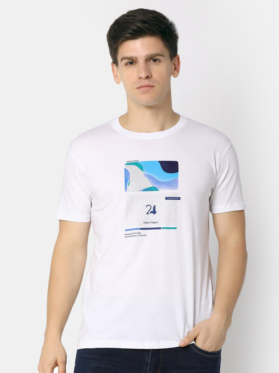 

V-Mart Men White Printed Pockets T-shirt