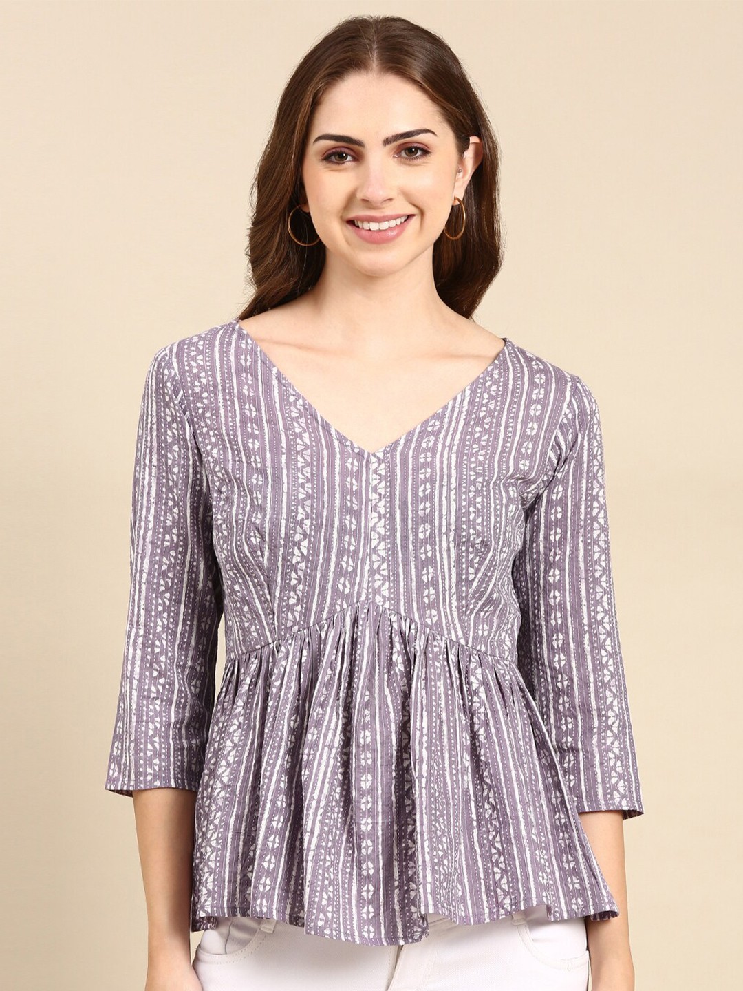

HERE&NOW Purple & White Floral Printed V-Neck Empire Top
