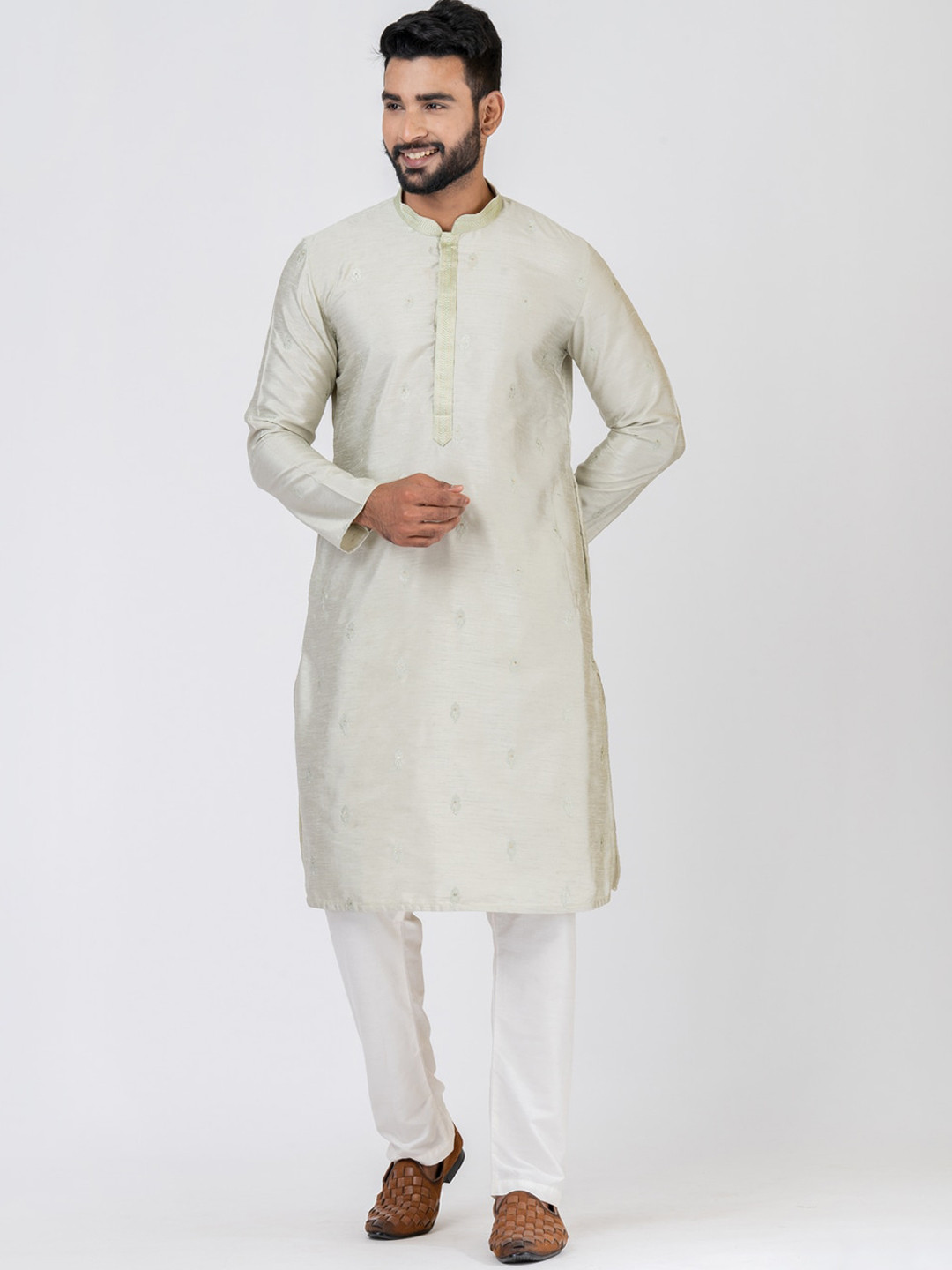 

HU - Handcrafted Uniquely Woven Design Mandarin Collar Kurta, Green