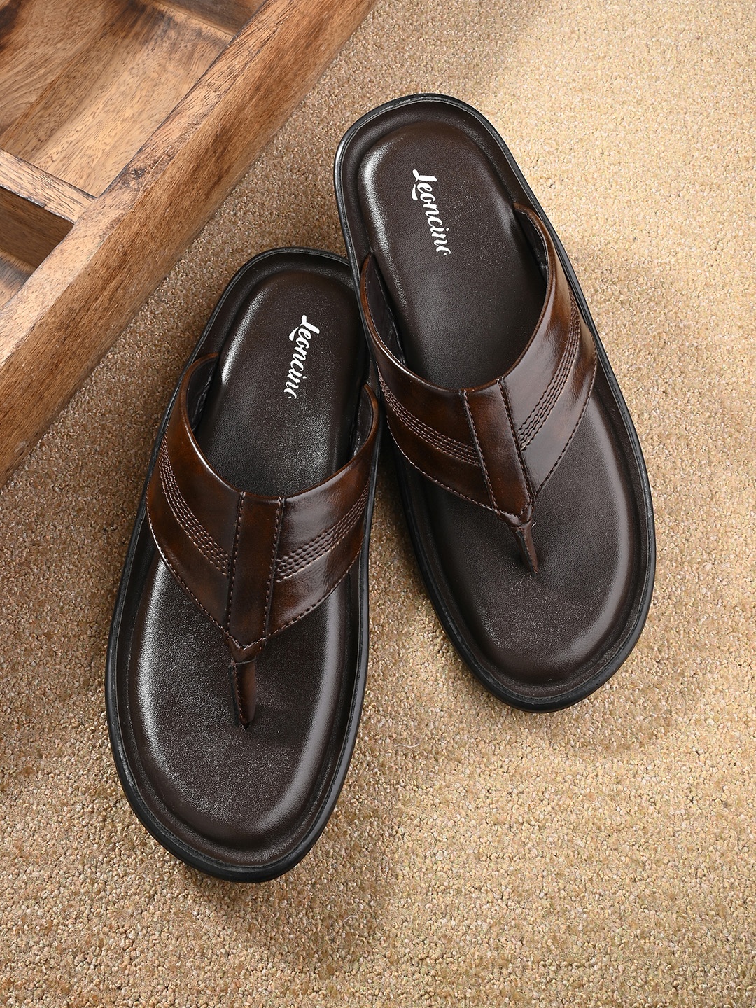 

LEONCINO Men Slip-On Comfort Sandals, Brown