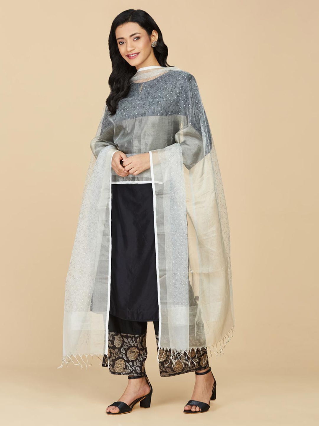 

Fabindia Off White & Black Printed Dupatta with Zari