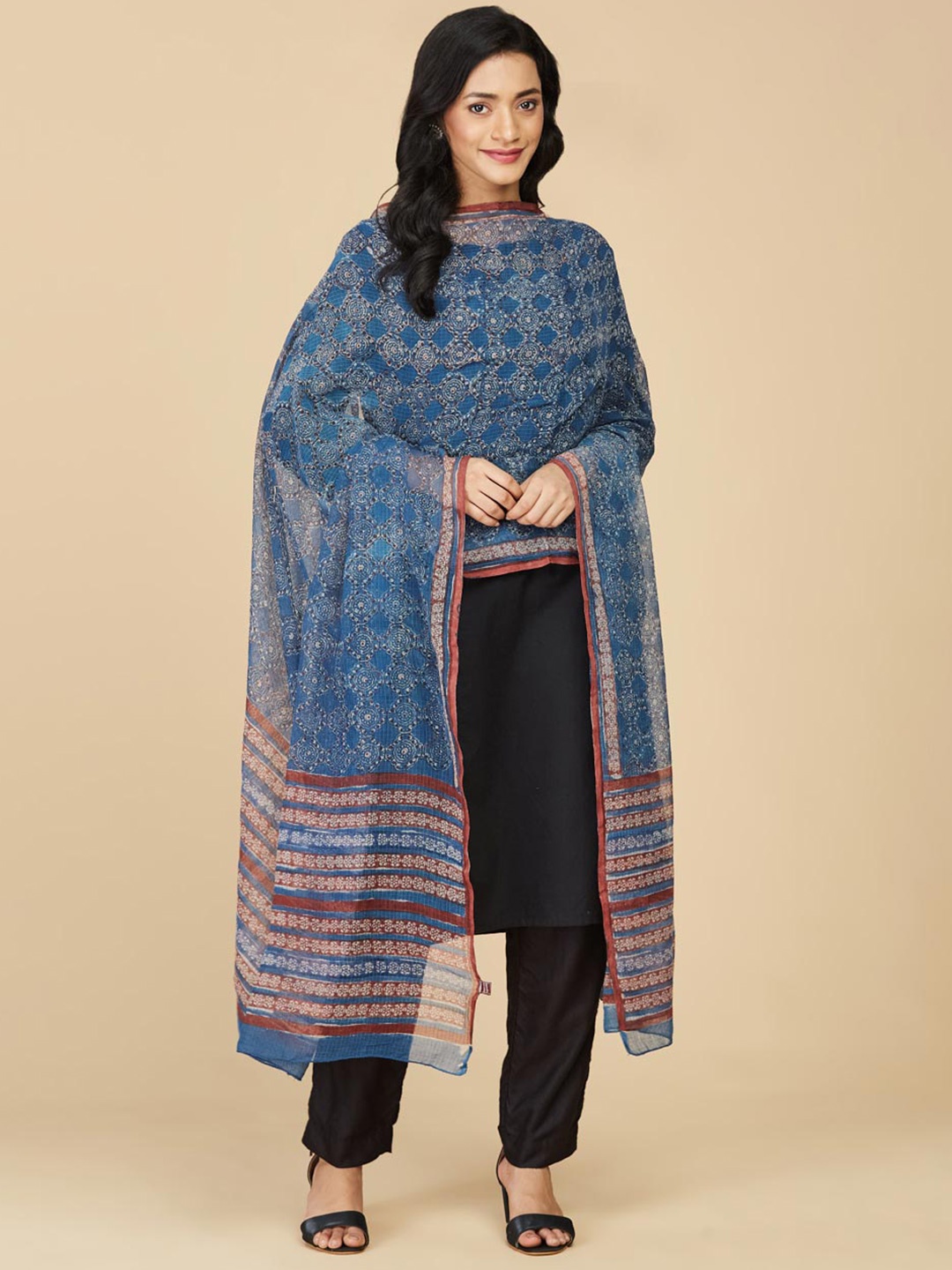 

Fabindia Blue & Red Ethnic Motifs Printed Cotton Silk Dupatta