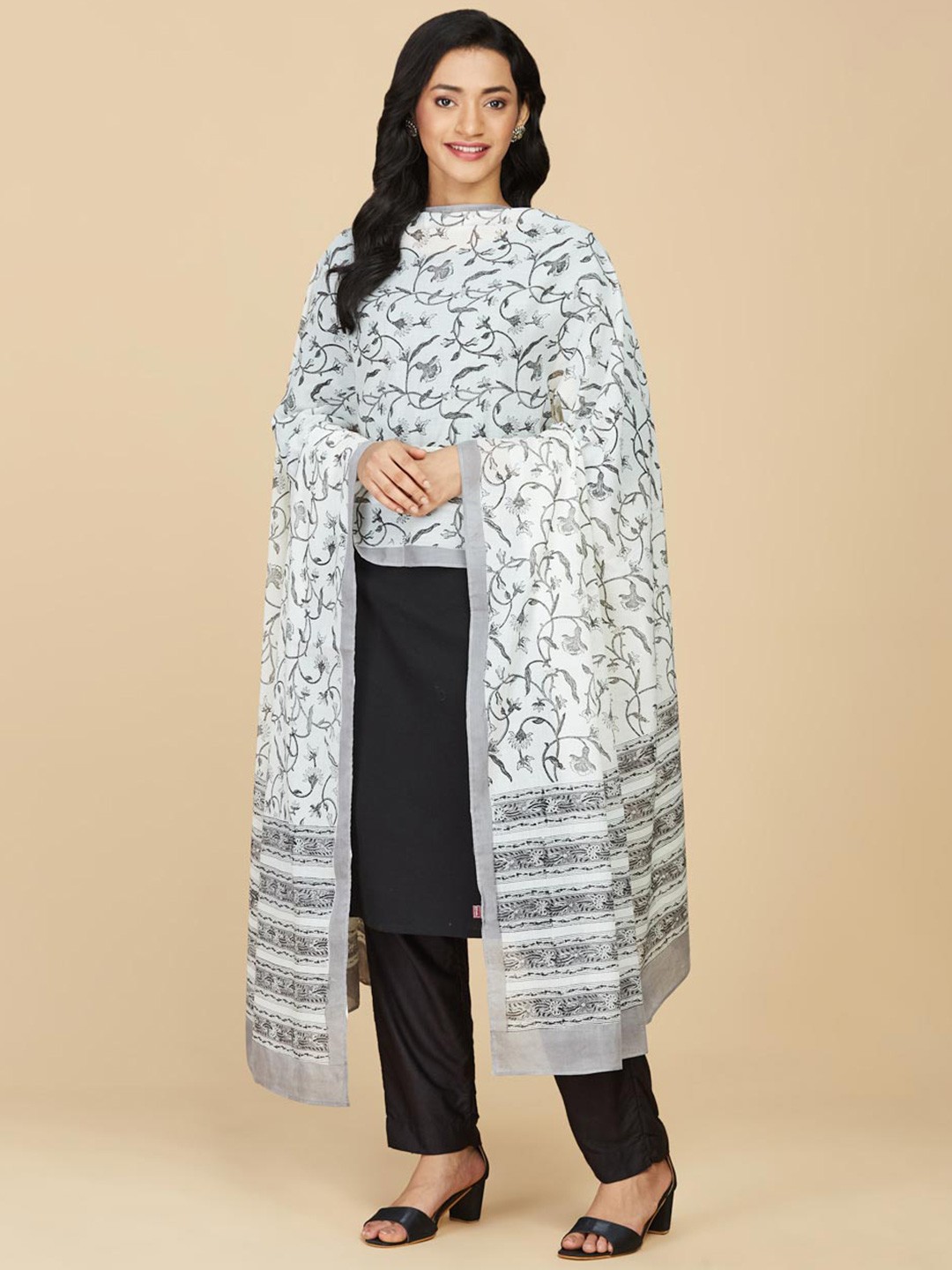 

Fabindia White & Black Printed Dupatta