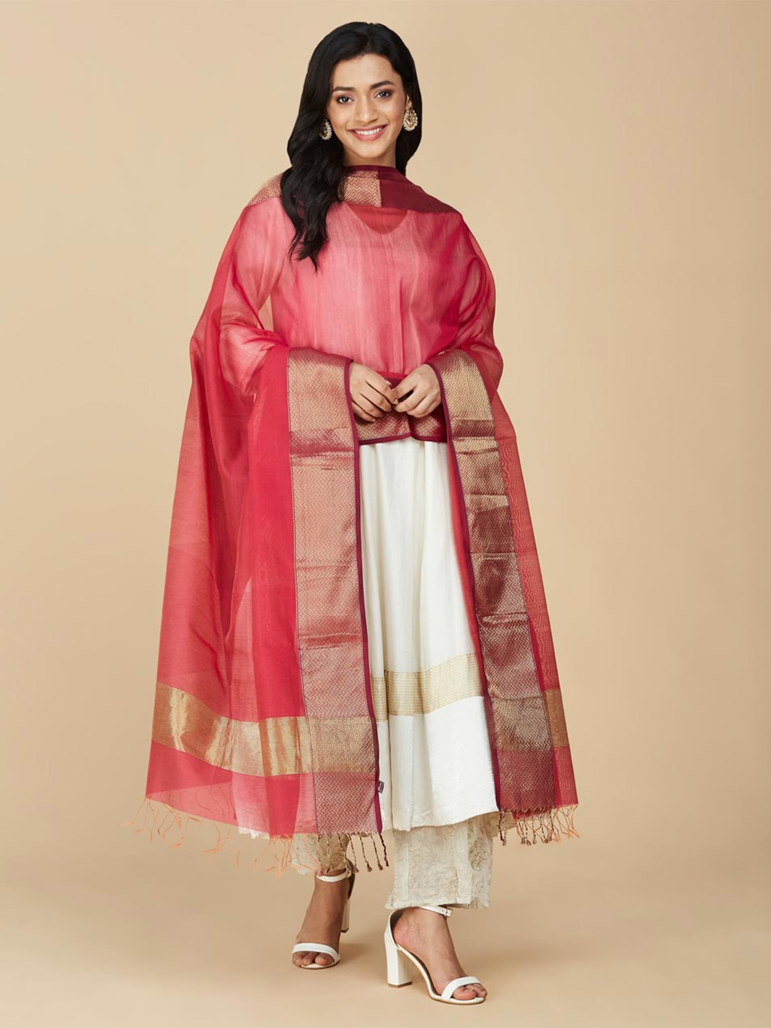 

Fabindia Cotton Silk Dupatta with Zari, Magenta