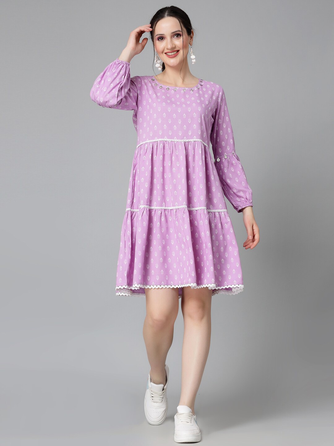 

Stylum Lavender Floral Printed Puff Sleeve Lace Inserts Tiered A-Line Dress
