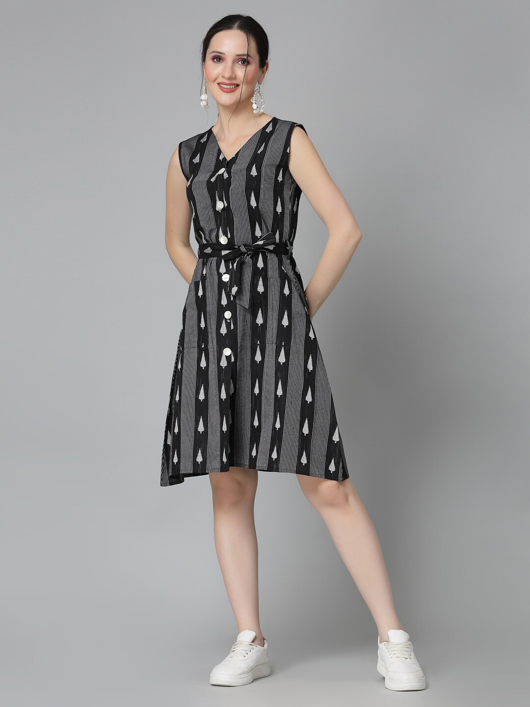 

Stylum Black Striped V-Neck Sleeveless Tie-Ups A-Line Dress