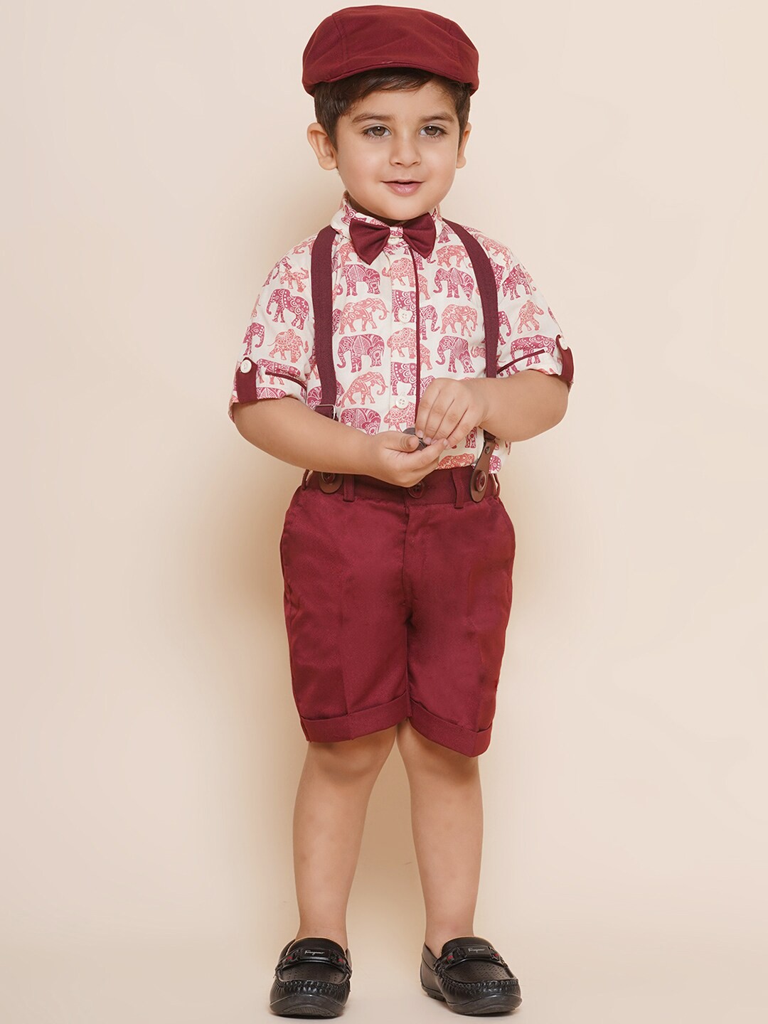 

Aj DEZInES Boys Printed Shirt with Shorts, White