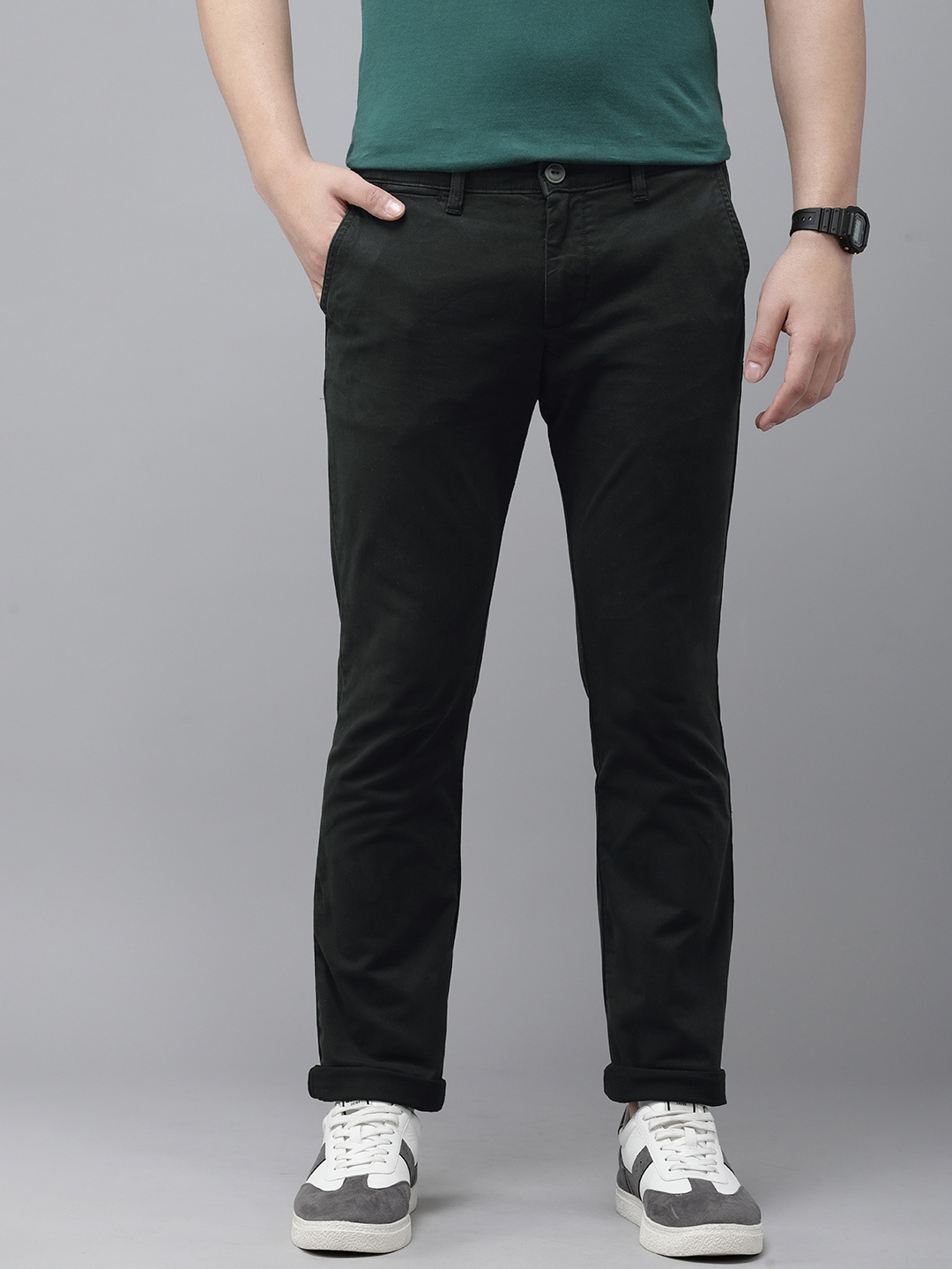 

Pepe Jeans Men Slim Fit Low-Rise Chinos Trousers, Black