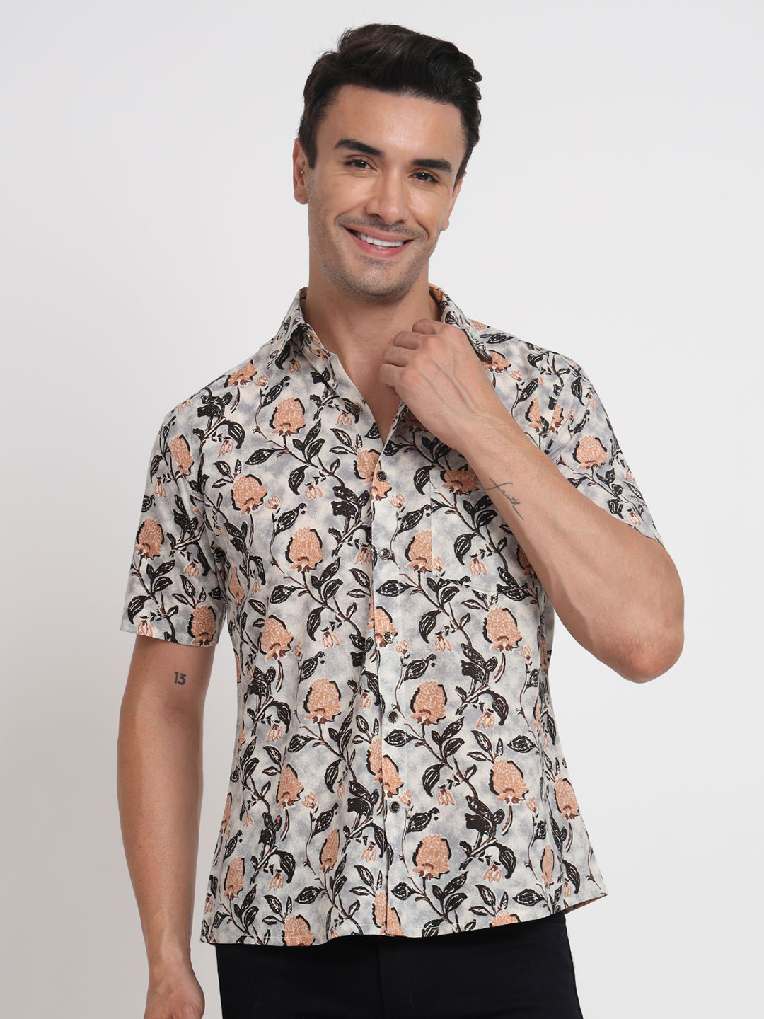 

Stuffie Land Spread Collar Floral Printed Cotton Casual Shirt, White