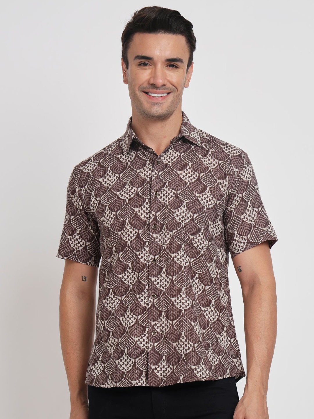 

Stuffie Land Spread Collar Ethnic Motif Printed Cotton Casual Shirt, Brown