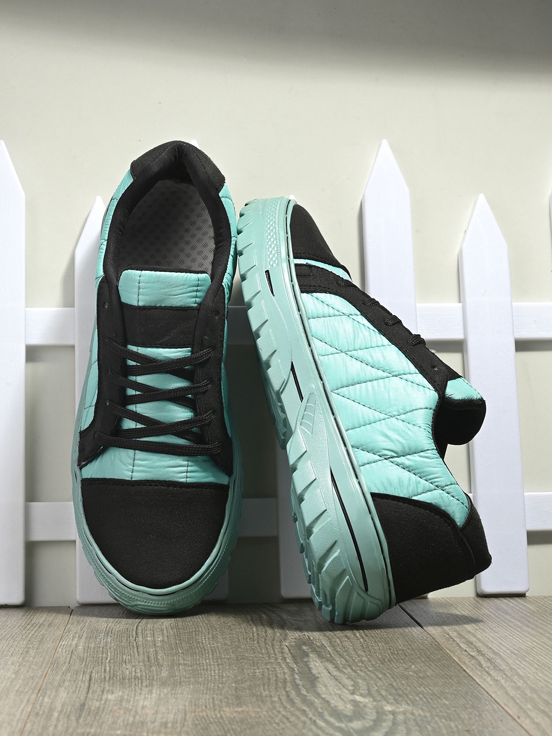 

BUCIK Men Retro-02 Colourblocked Moisture Wicking Lightweight Sneakers, Green
