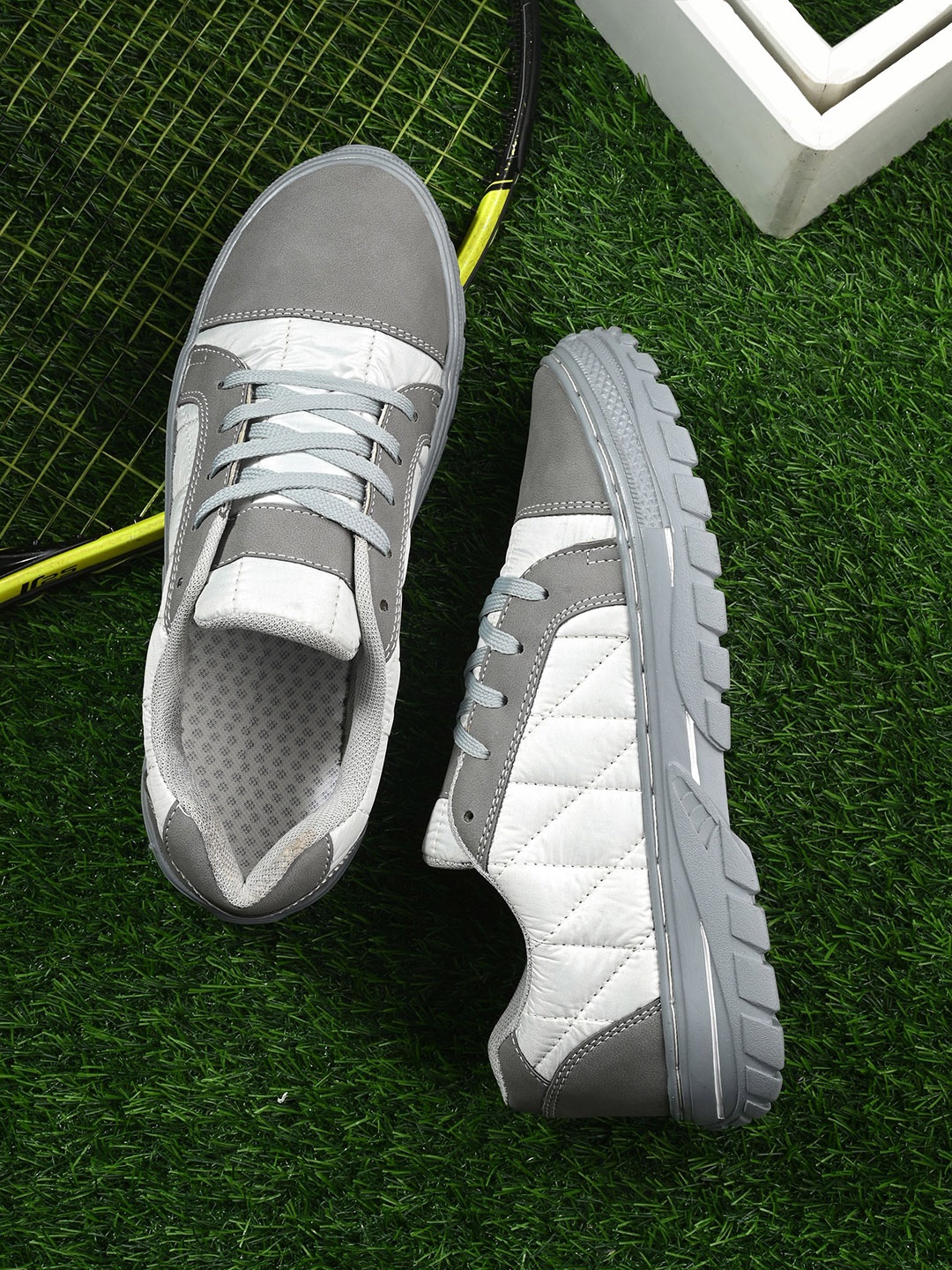 

BUCIK Men Colourblocked Moisture Wicking Lightweight Sneakers, Grey
