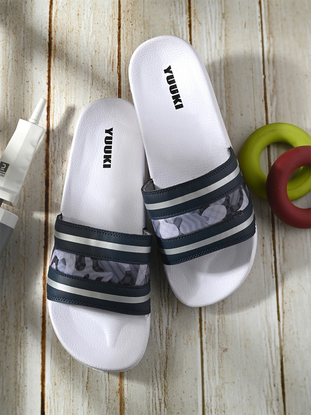 

Yuuki Men Printed Sliders, Navy blue