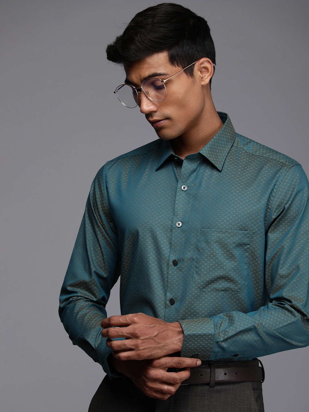 

Louis Philippe Slim Fit Textured Pure Cotton Formal Shirt, Teal
