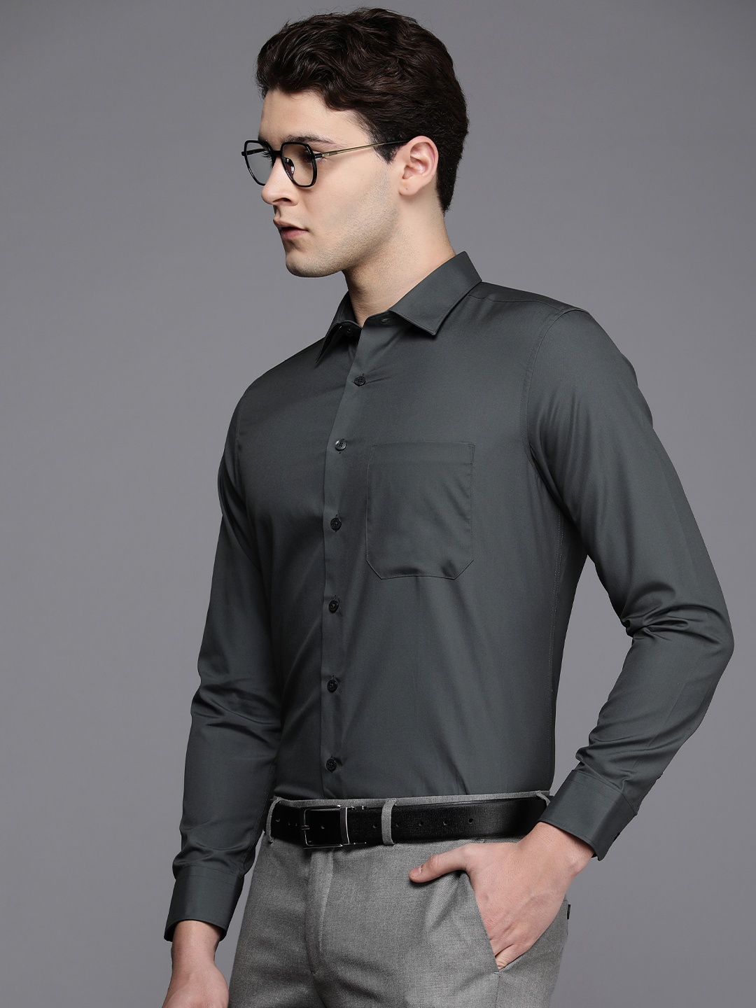 

Louis Philippe Solid Slim Fit Pure Cotton Formal Shirt, Grey
