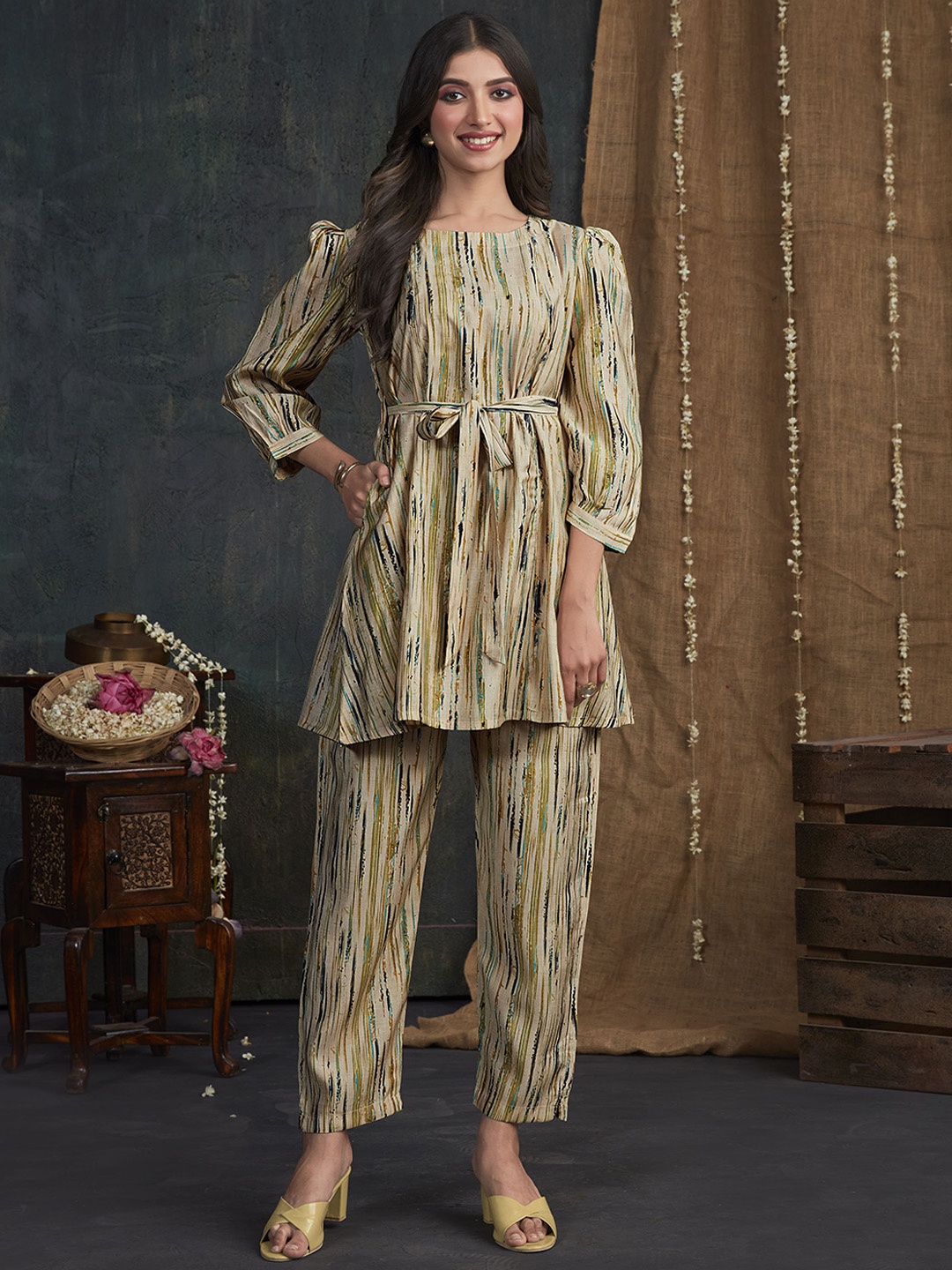 

Ishin Beige Printed Chanderi Silk Tunic & Trouser With Belt