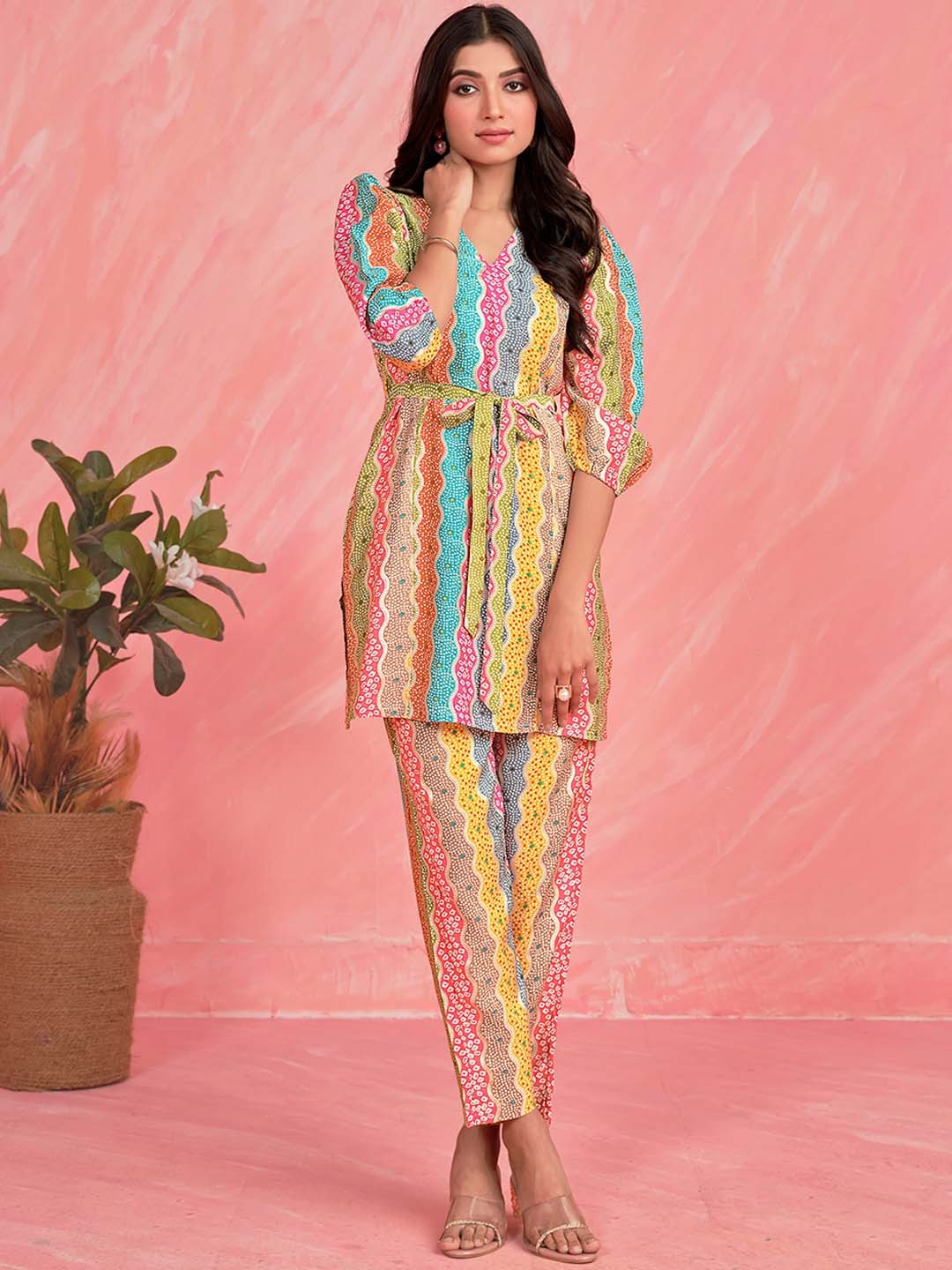 

Ishin Bandhani Printed V-Neck Tie- Up Tunic & Trouser, Yellow