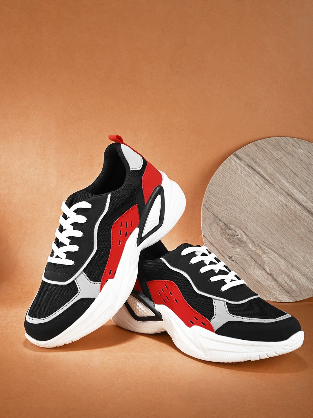 

The Roadster Lifestyle Co. Men Black & Red Colourblocked Comfort Insole Sneakers