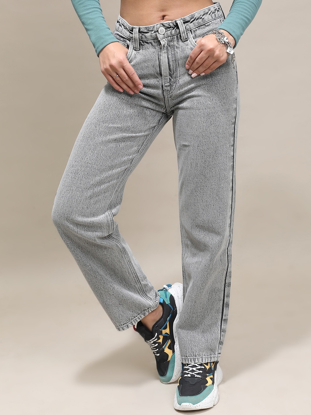 

Tokyo Talkies Women Straight Fit Clean Look Heavy Fade Jeans, Grey