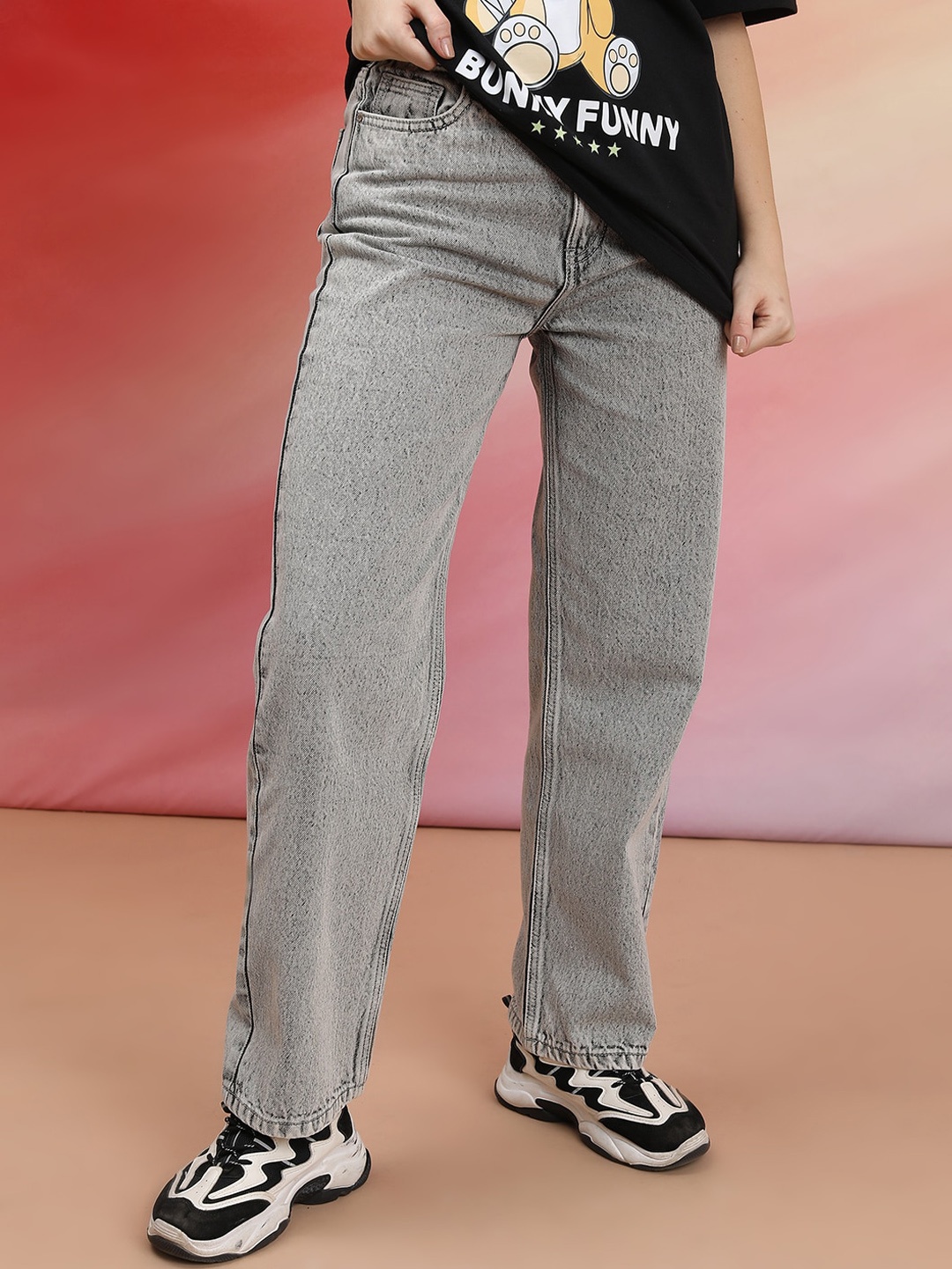 

Tokyo Talkies Women Relaxed Fit Heavy Fade Stretchable Jeans, Grey