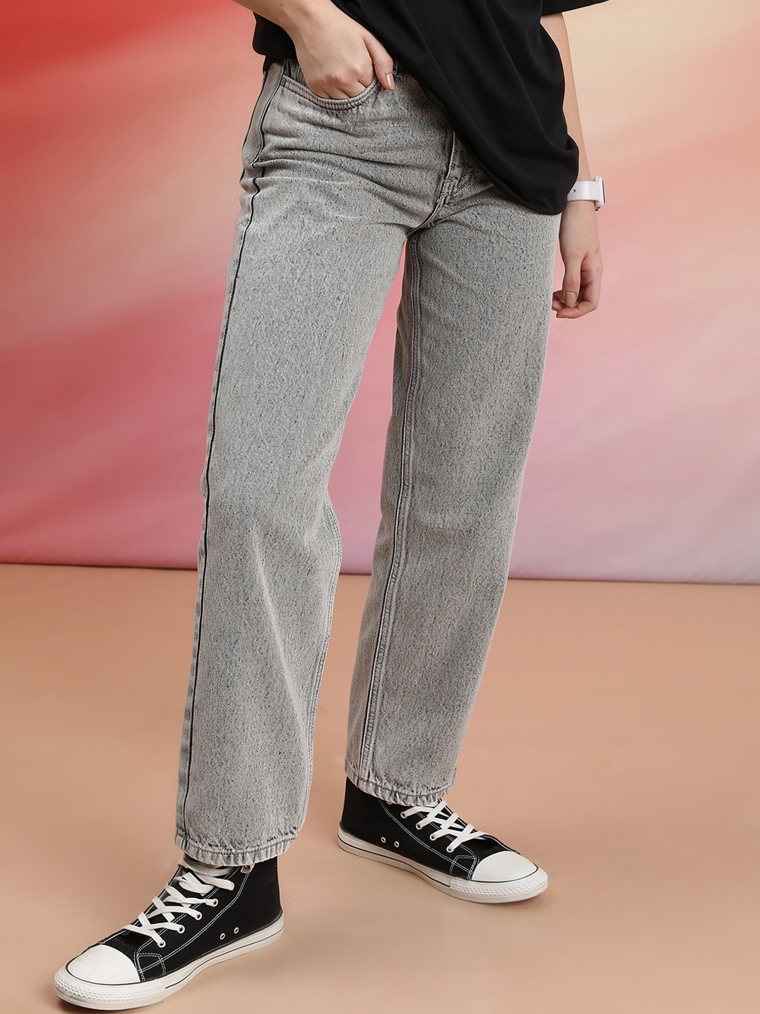 

Tokyo Talkies Women Relaxed Fit Heavy Fade Clean Look Stretchable Jeans, Grey