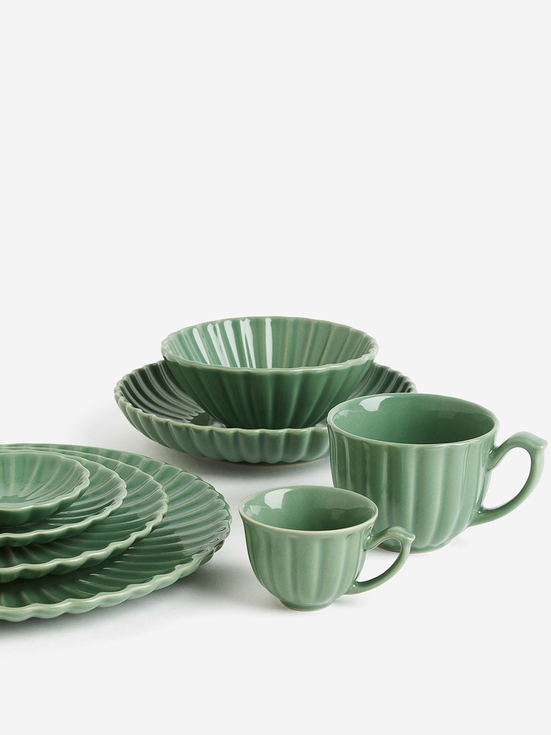 

H&M Green Small Porcelain Dish