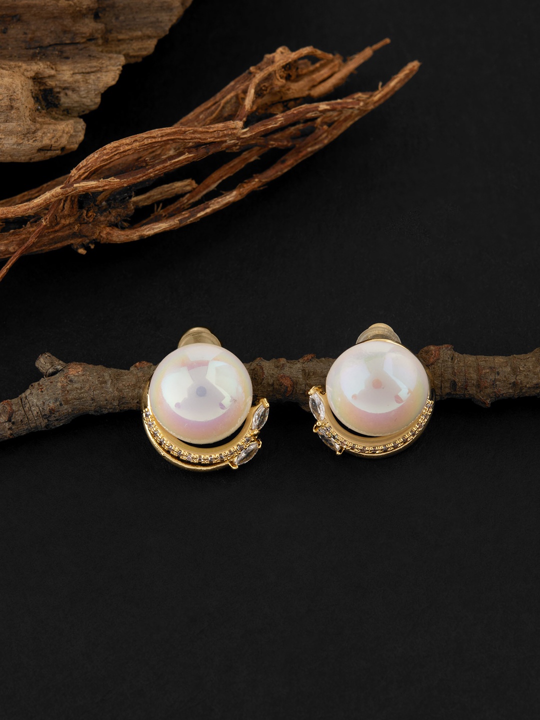 

E2O Gold-Plated Studs Earrings
