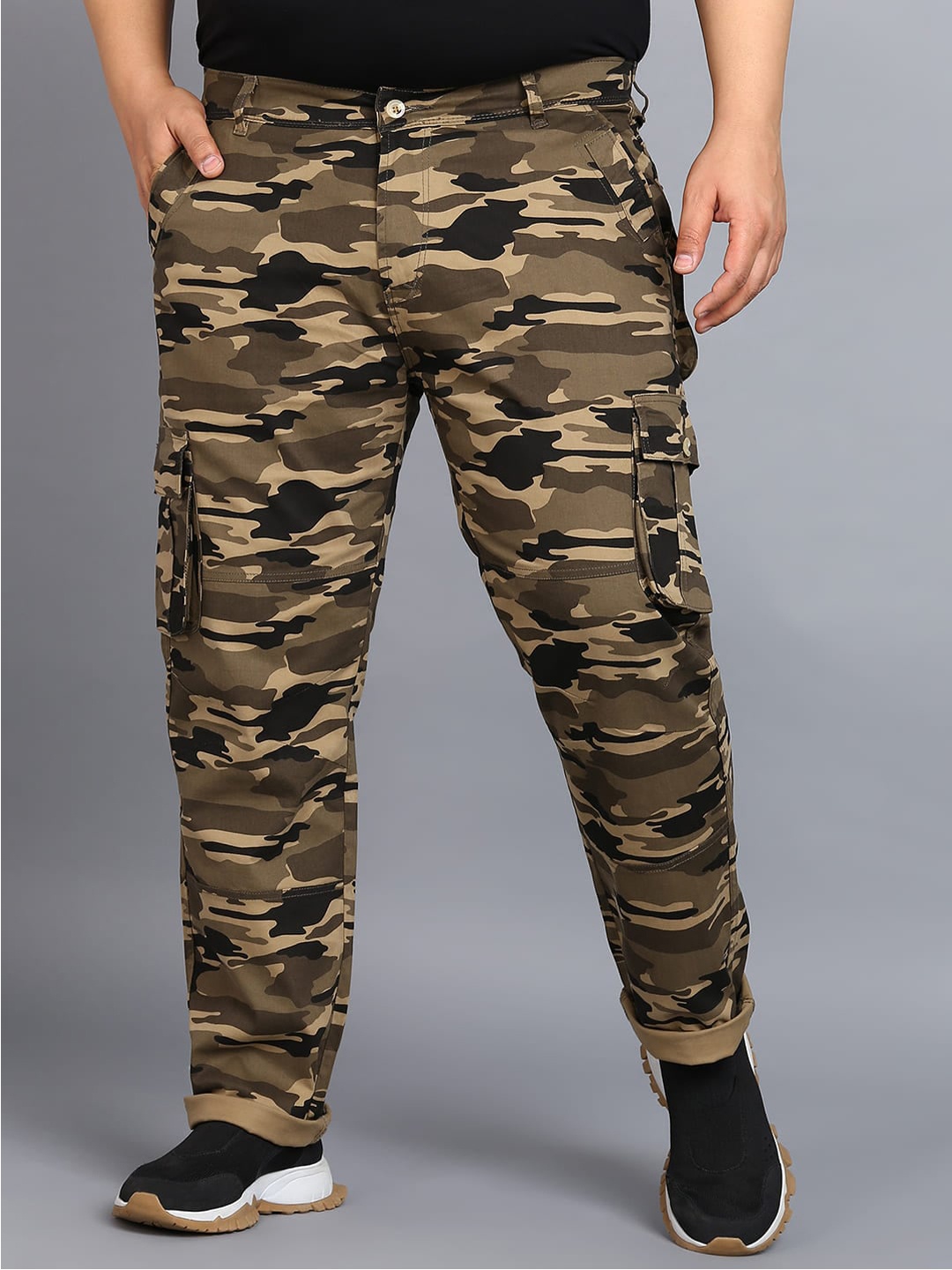 

Urbano Plus Plus Size Men Mid-Rise Camouflage Printed Cargos Trousers, Brown