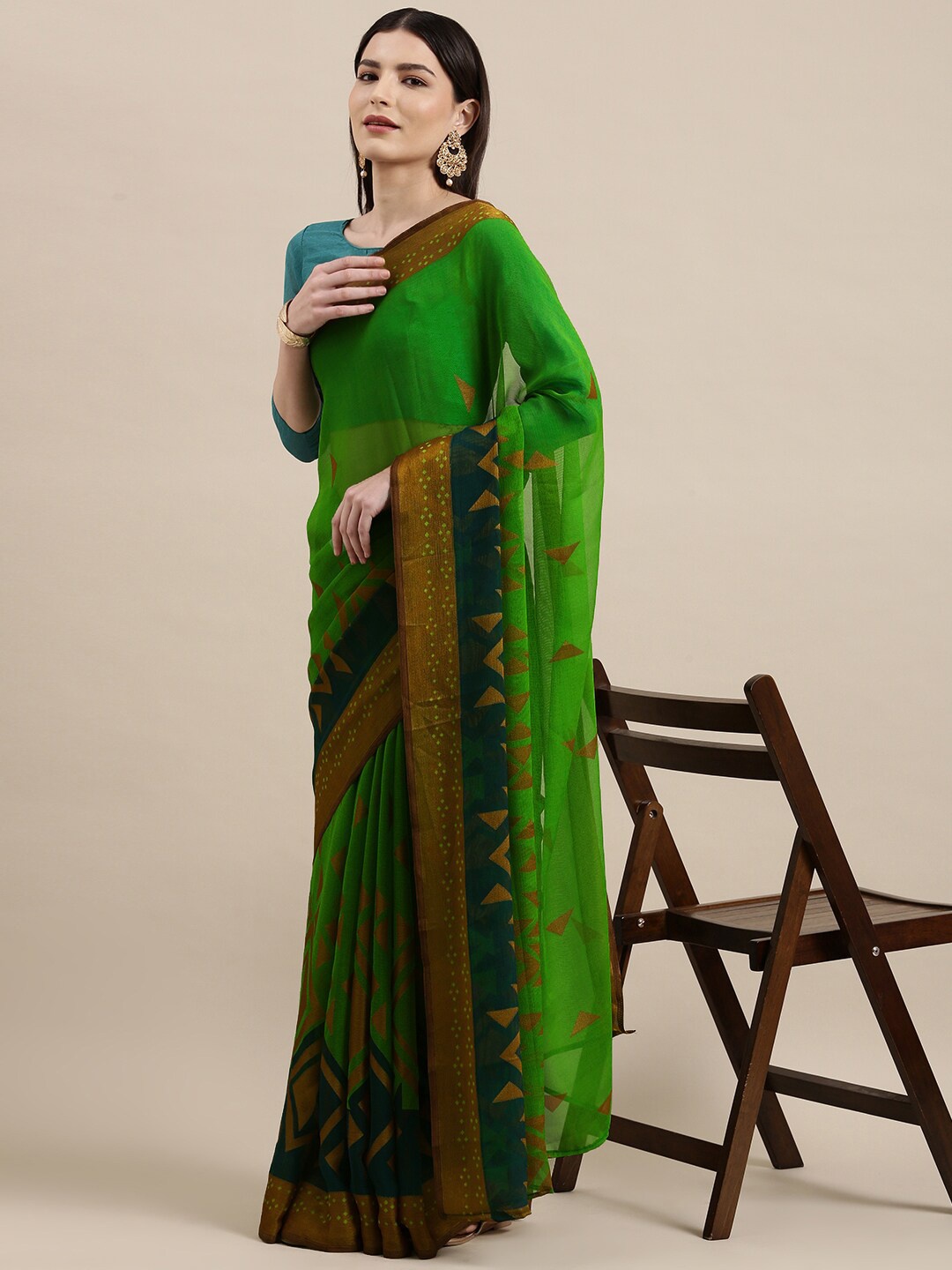 

HRITIKA Geometric Printed Block Print Saree, Green