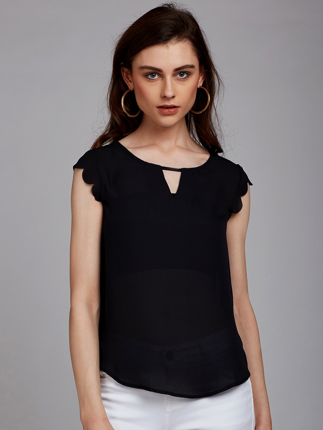 

Berrylush Women Black Solid Top
