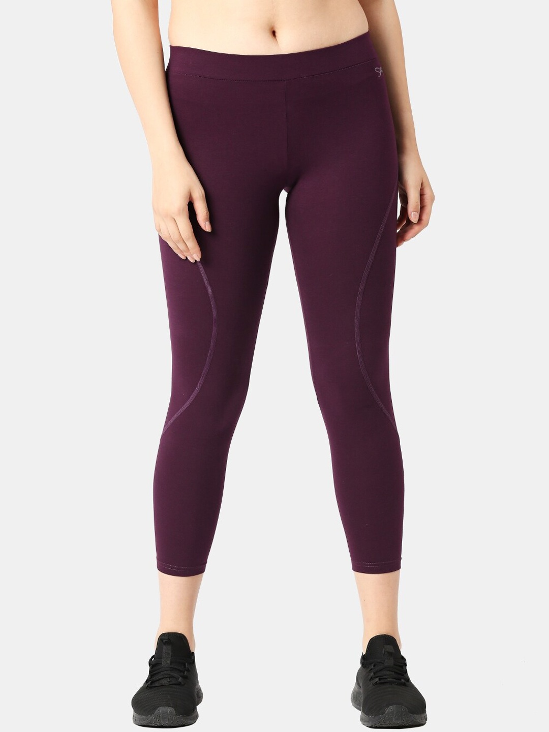 

Lovable Sport Women Training or Gym Tights, Purple