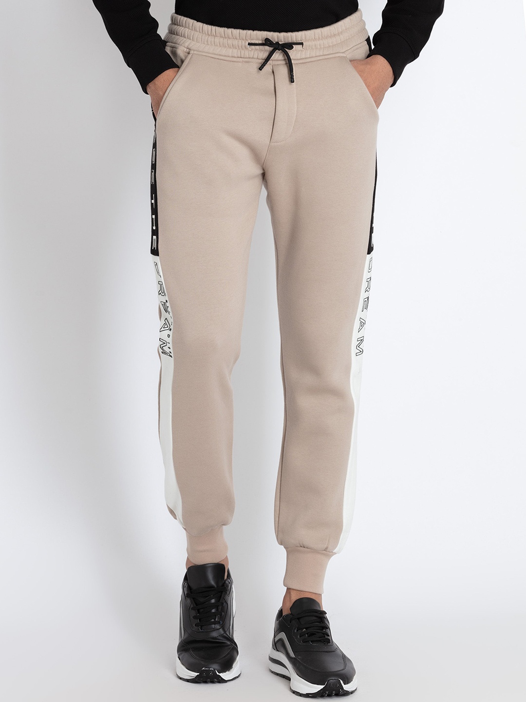 

Status Quo Men Mid Rise Joggers, Beige